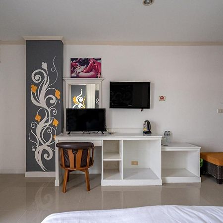Santi White House Patong Exterior foto
